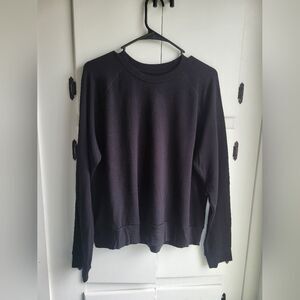 Beyond Yoga Favorite Raglan Blsck Crew Pullover Large